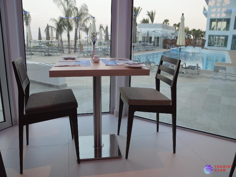 Vassos Nissi Plage Hotel & Spa - фото отеля