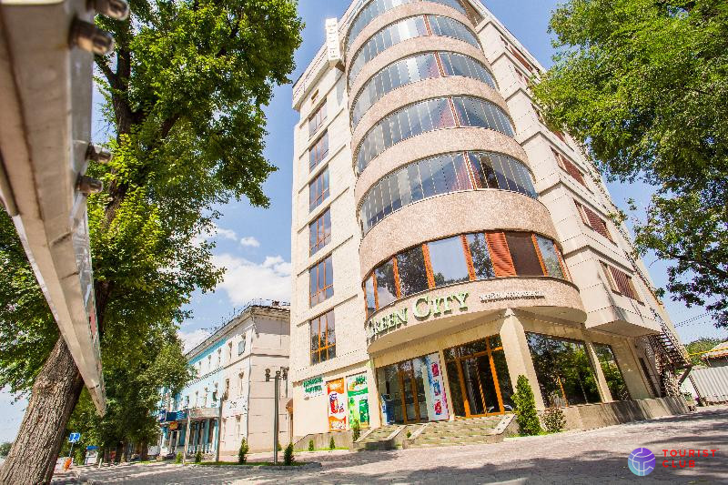 Green City - фото отеля