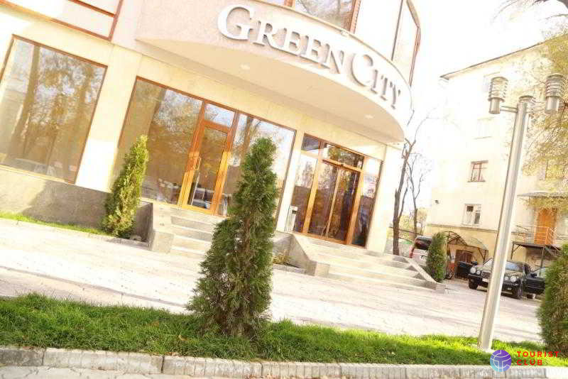 Green City - фото отеля