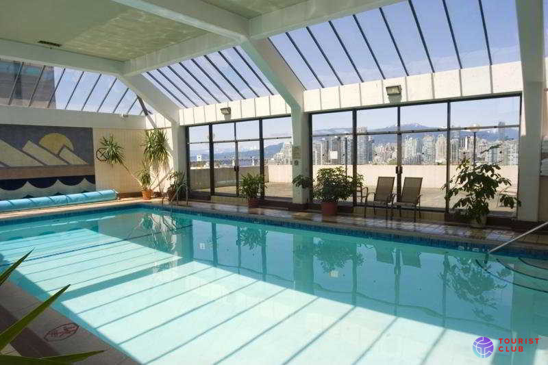 Holiday Inn Vancouver-Centre (Broadway) - фото отеля