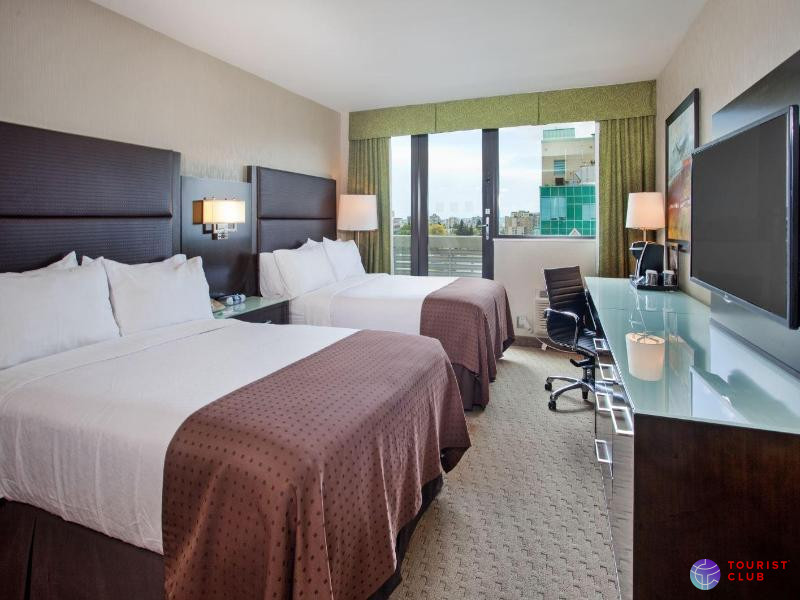 Holiday Inn Vancouver-Centre (Broadway) - фото отеля