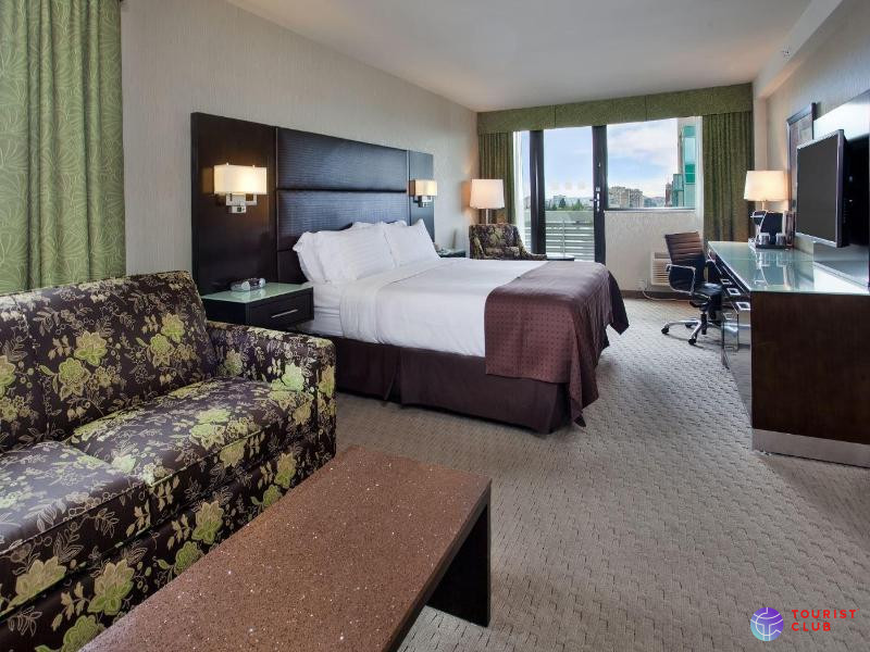 Holiday Inn Vancouver-Centre (Broadway) - фото отеля