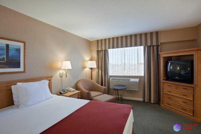 Holiday Inn Express Vancouver Airport-Richmond - фото отеля