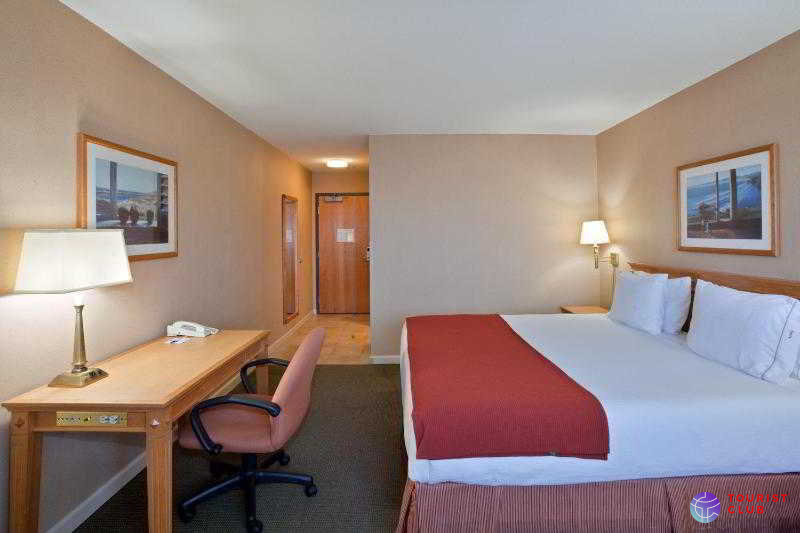 Holiday Inn Express Vancouver Airport-Richmond - фото отеля