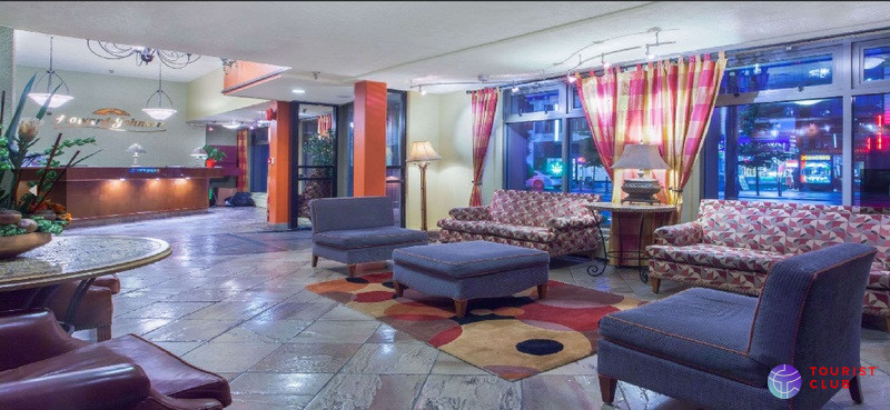 Howard Johnson Vancouver - фото отеля