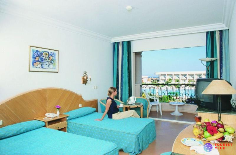 Royal Azur Resort - фото отеля