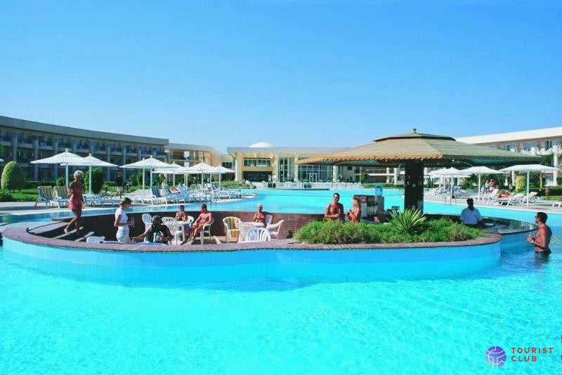 Royal Azur Resort - фото отеля