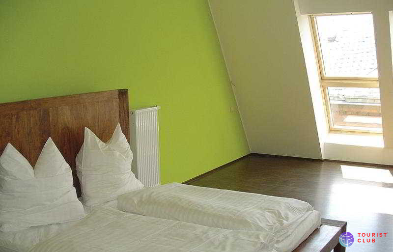 Baxpax Downtown Hostel Hotel - фото отеля
