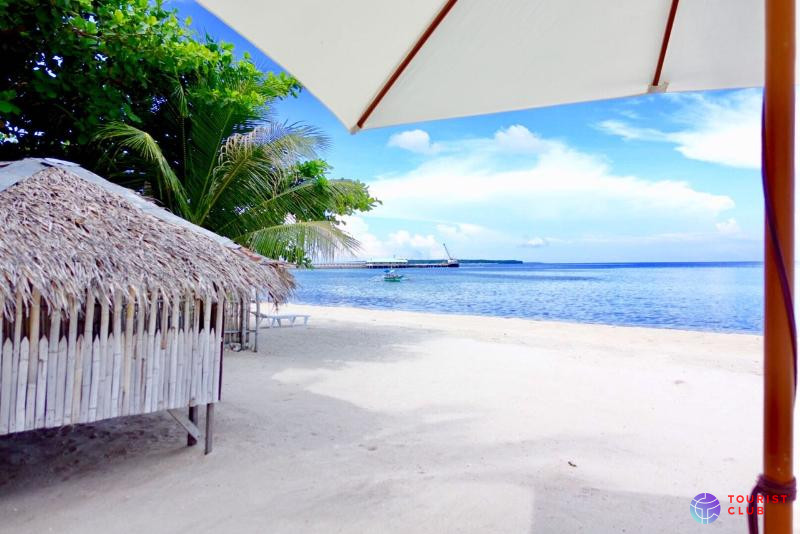 Bantayan Huts - фото отеля