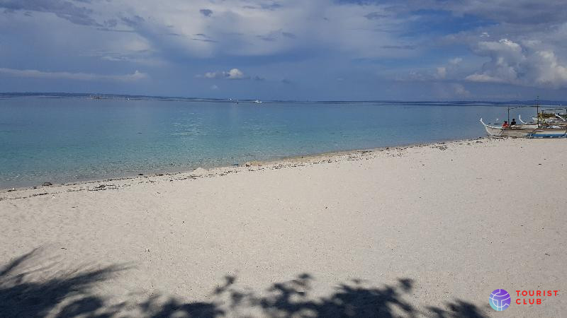 Bantayan Huts - фото отеля