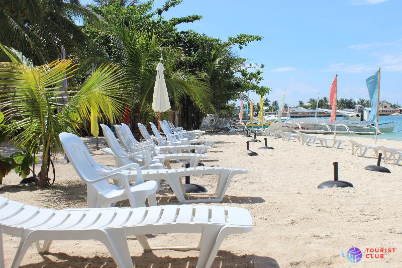 Bantayan Huts - фото отеля