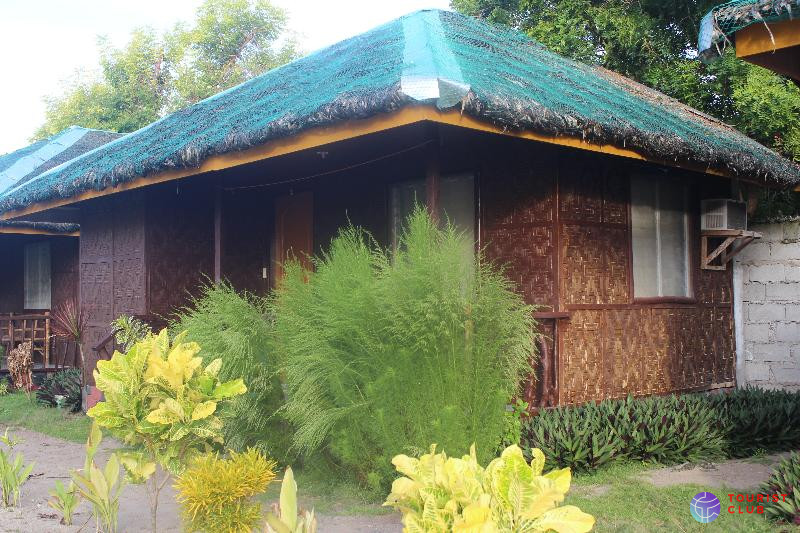 Bantayan Huts - фото отеля