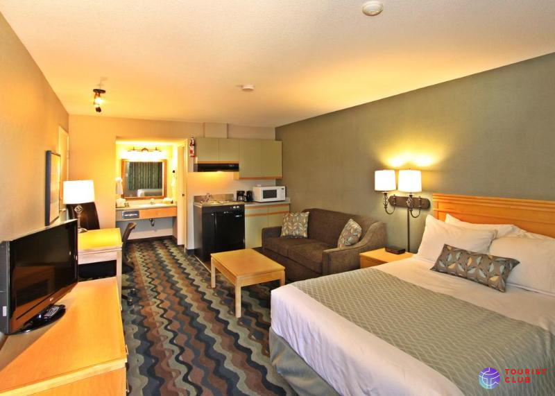 Accent Inn Kelowna - фото отеля