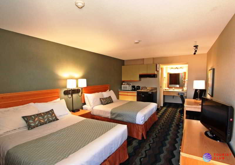 Accent Inn Kelowna - фото отеля