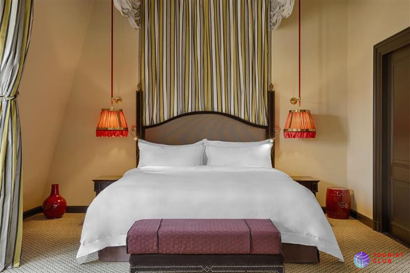 Hotel des Indes, Leading Hotels of the World - фото отеля