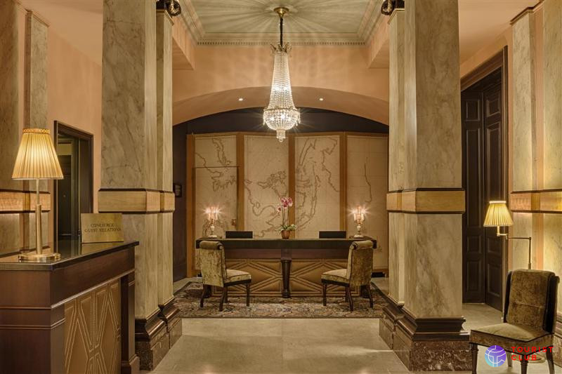 Hotel des Indes, Leading Hotels of the World - фото отеля