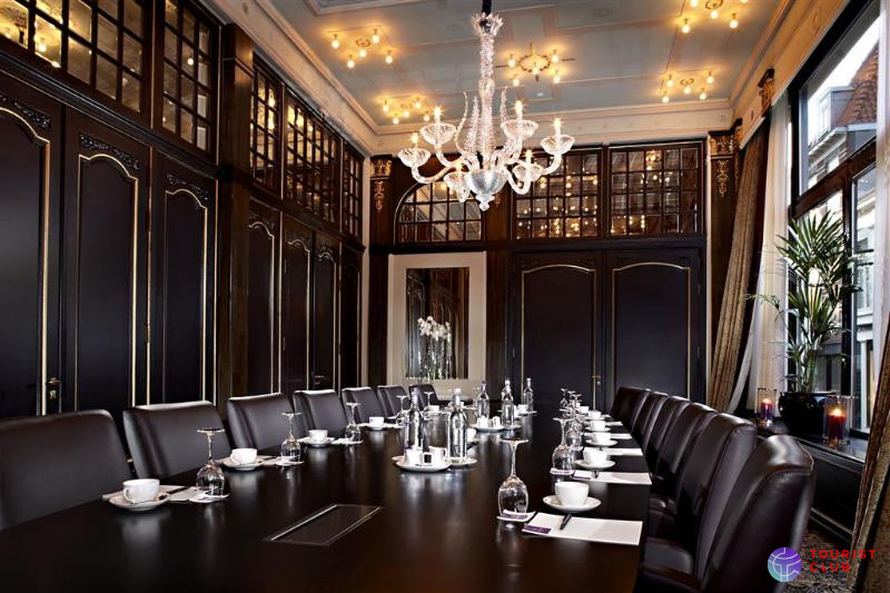 Hotel des Indes, Leading Hotels of the World - фото отеля