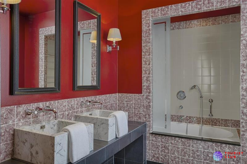 Hotel des Indes, Leading Hotels of the World - фото отеля