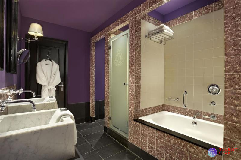 Hotel des Indes, Leading Hotels of the World - фото отеля