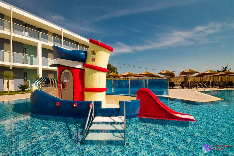 Blue Lagoon Resort - фото отеля