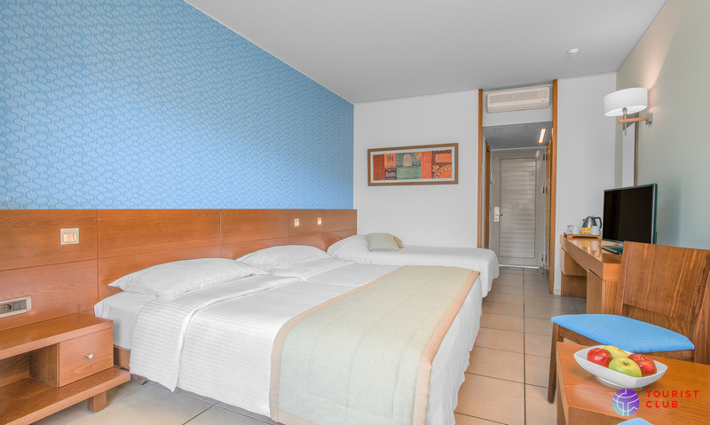 Blue Lagoon Resort - фото отеля