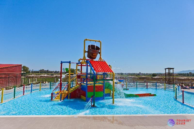 Blue Lagoon Resort - фото отеля