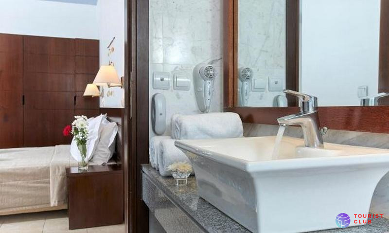 Arminda Hotel & Spa - фото отеля