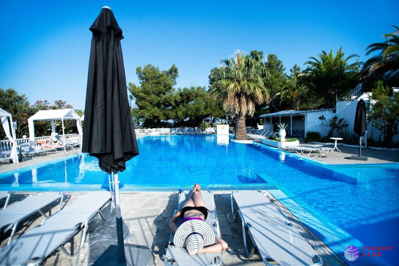 Bianco Olympico Beach Resort - фото отеля