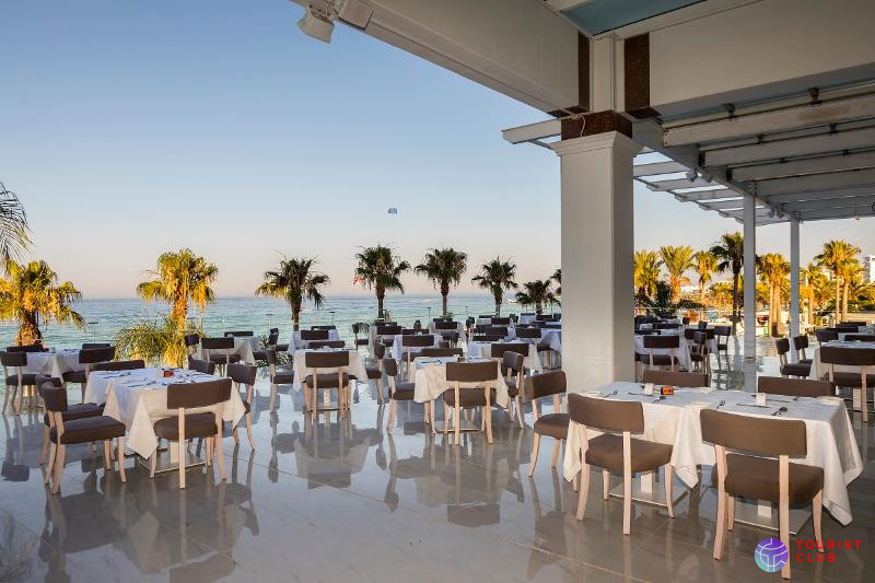 Constantinos The Great Beach Hotel - фото отеля