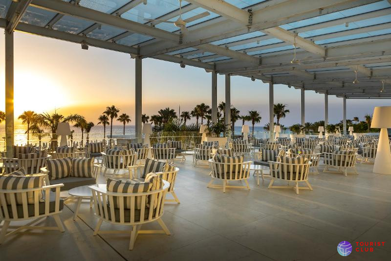 Constantinos The Great Beach Hotel - фото отеля