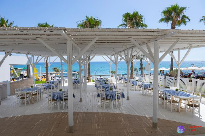 Constantinos The Great Beach Hotel - фото отеля