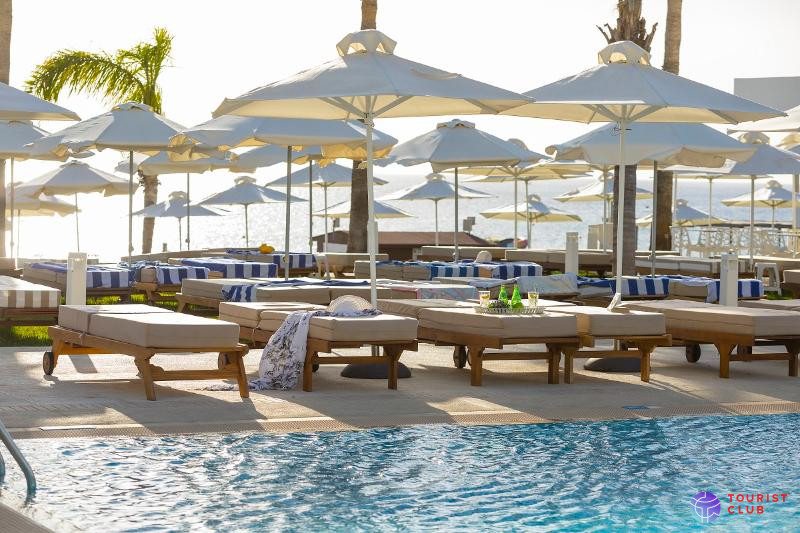 Constantinos The Great Beach Hotel - фото отеля