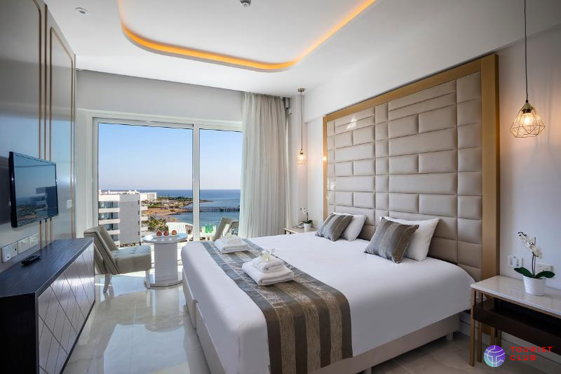 Constantinos The Great Beach Hotel - фото отеля