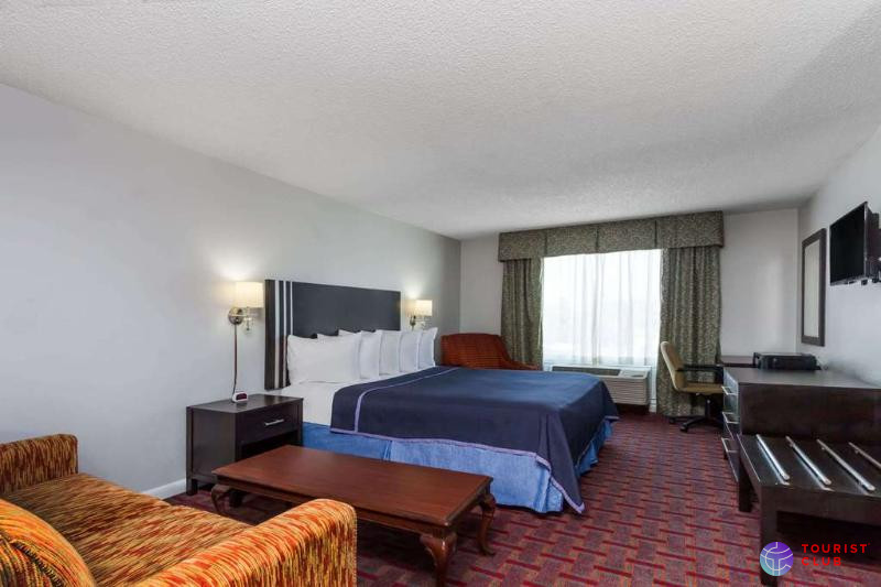 Super 8 by Wyndham Orlando Near Florida Mall - фото отеля