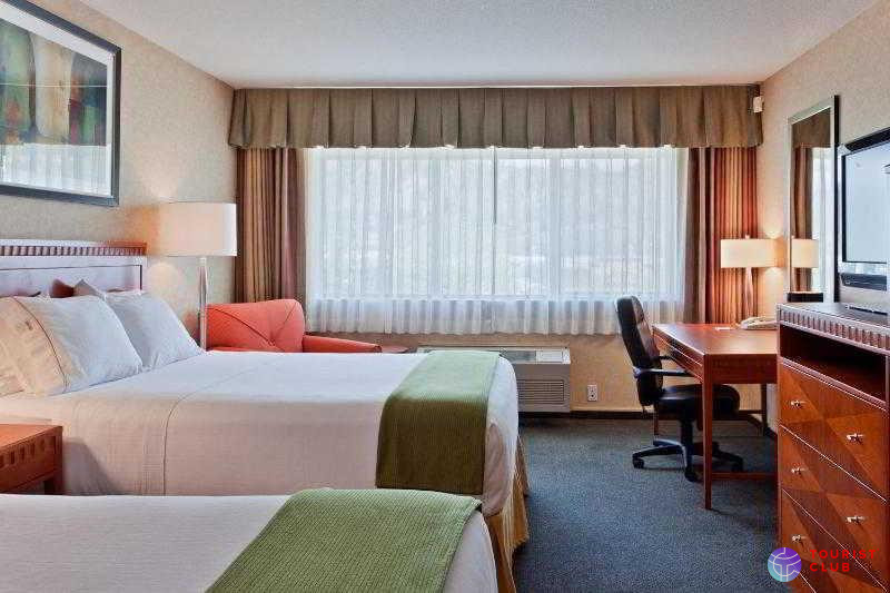 Kanata Kelowna Hotel and Conference Centre - фото отеля