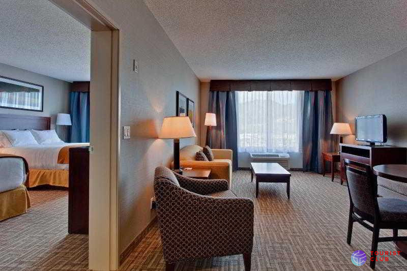 Kanata Kelowna Hotel and Conference Centre - фото отеля