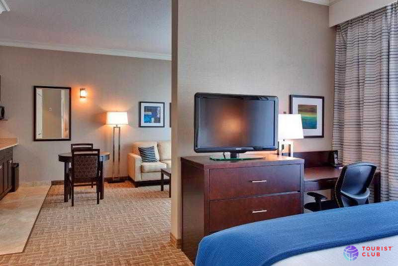Kanata Kelowna Hotel and Conference Centre - фото отеля