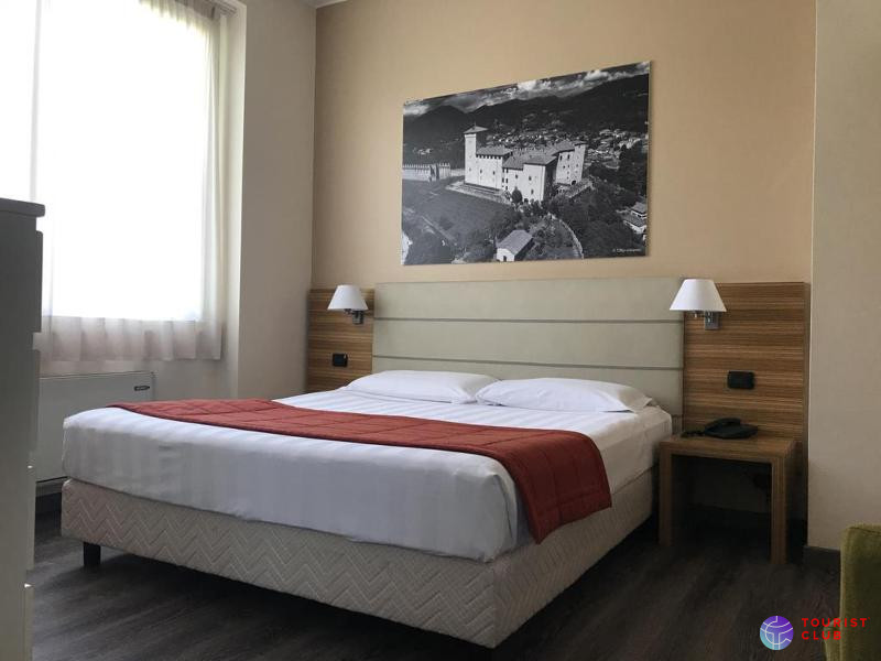 ibis Styles Varese - фото отеля