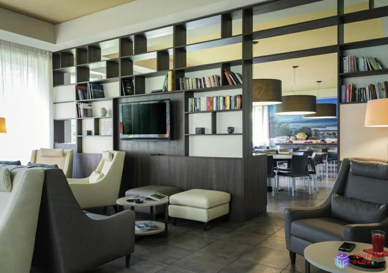 ibis Styles Varese - фото отеля