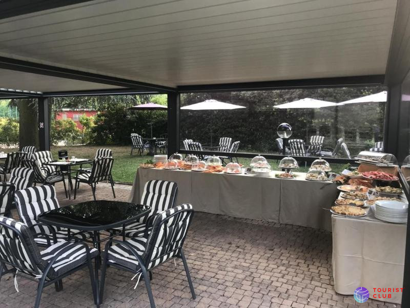 ibis Styles Varese - фото отеля